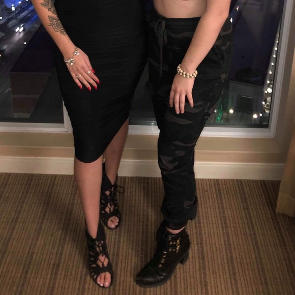 M boutique dark green camo pants 🖤💚 - Picture 3 of 7